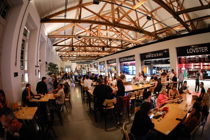 Top Market comemora dois anos como referência gastronômica e cultural em Florianópolis