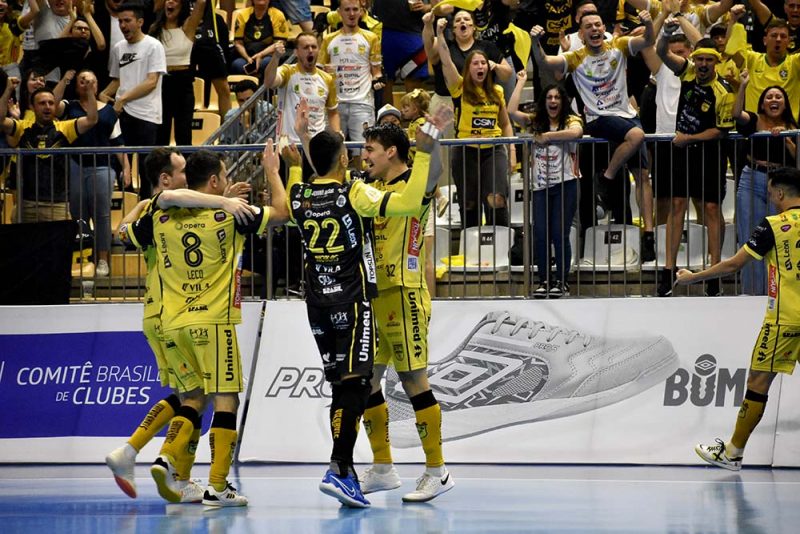 Fora de casa, Jaraguá Futsal enfrenta o Pato no primeiro jogo da semifinal da Liga Nacional