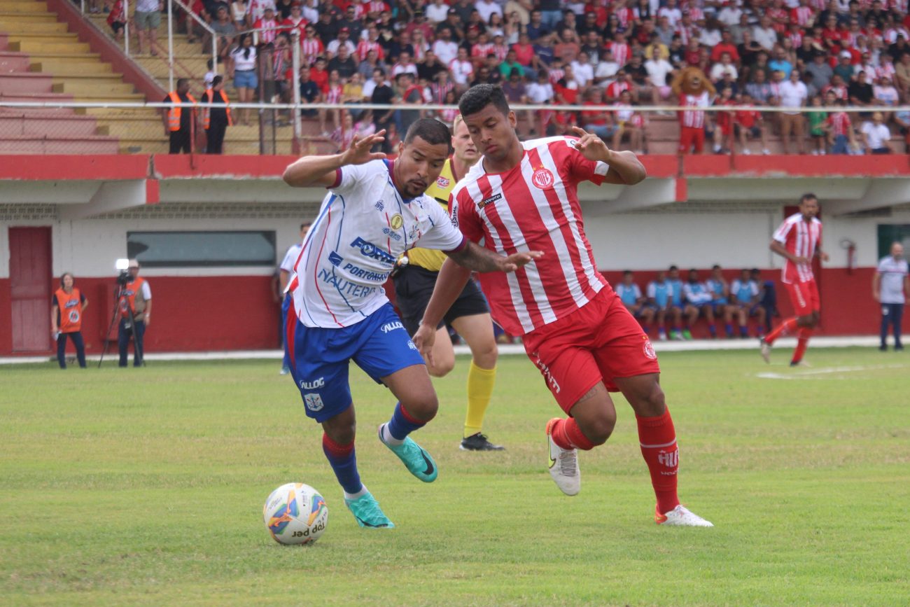 Marcílio Dias passou pelo Hercílio Luz em pleno Aníbal Costa - Bianca Coan/Hercílio Luz FC/ND