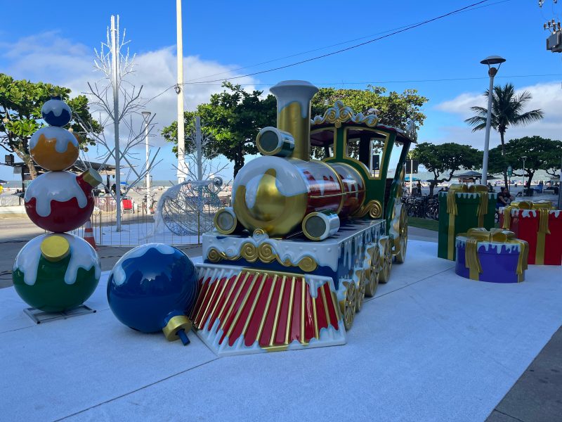 Foto mostra decoração de Natal em Balneário Camboriú