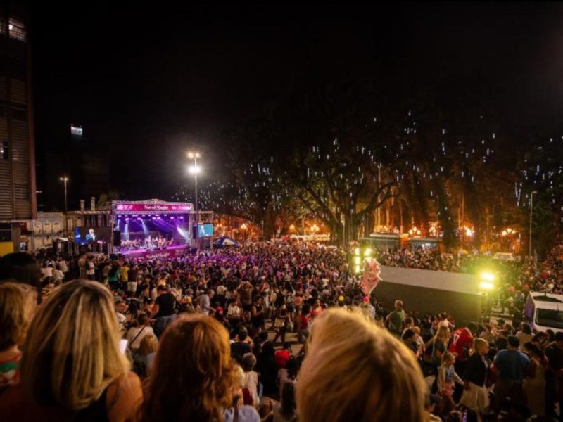 Espetáculo de Natal em Florianópolis, no Largo da Catedral