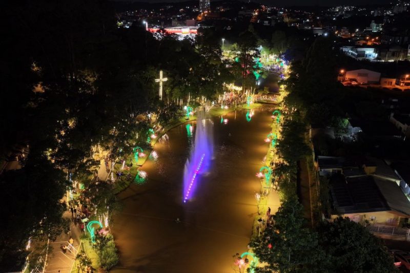 Ecoparque conta com iluminação natalina