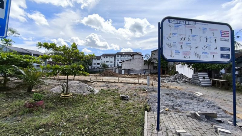 Novas praças em construção na cidade de Blumenau