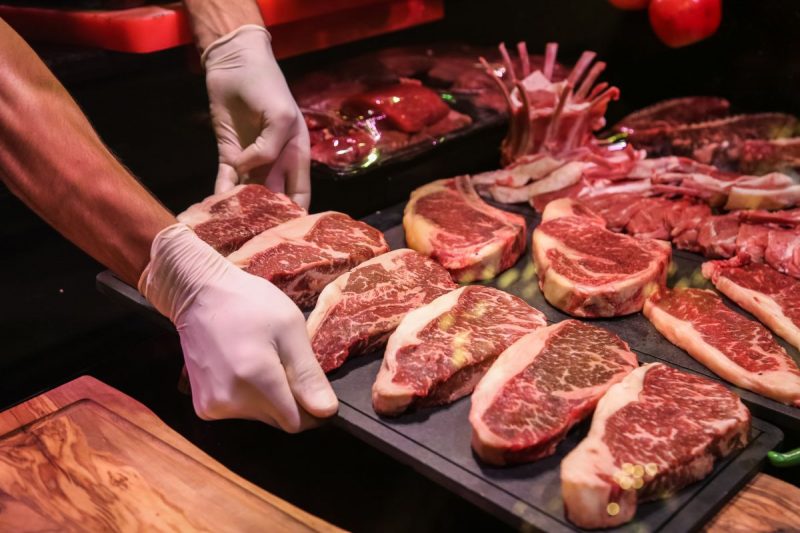 Peças de picanha em supermercado