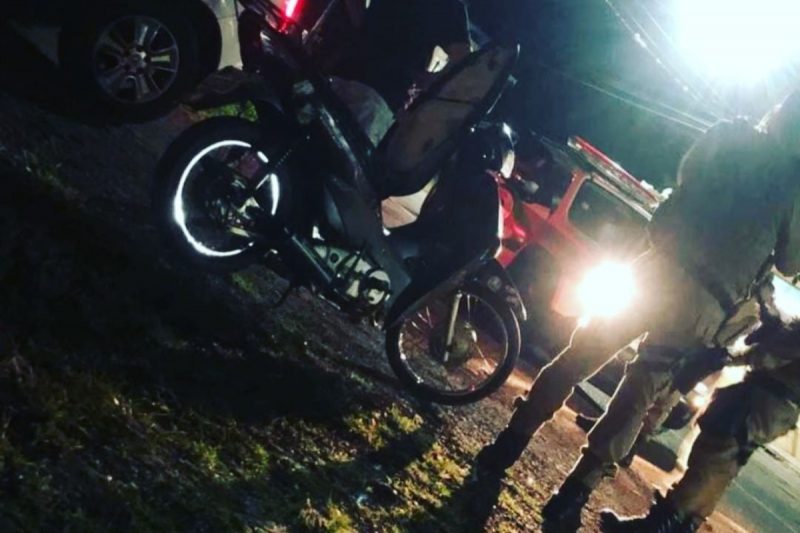 O motociclista foi acusado de colocar crianças em risco no domingo (3).