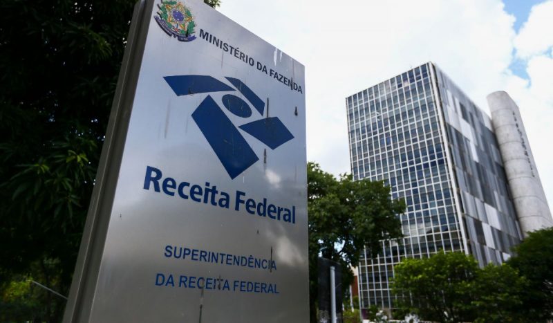 Arrecadação federal em outubro fecha com maior resultado em 30 anos 