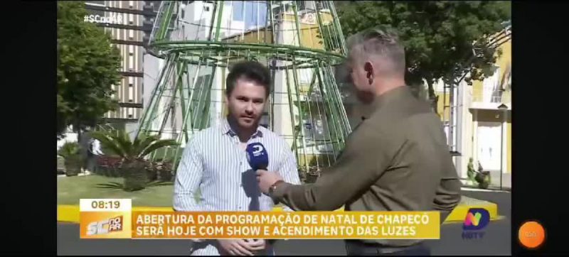 repórter geovan petry entrevistando felipe de quadros quando viveu uma situação inesperada