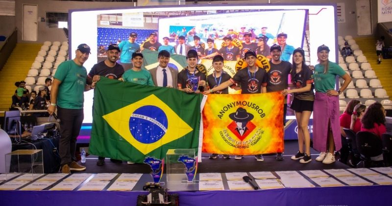 Alunos de Tubarão estão classificados para participarem de etapa global de campeonato de robótica