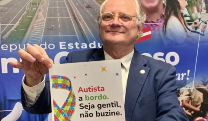 Deputado Dr. Vicente Caropreso (PSDB) é o autor do 'Selo autista a bordo'