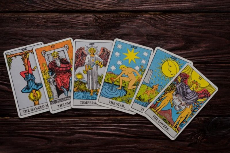 cartas de tarot lado a lado