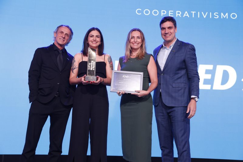 O Programa Mulheres Cooperativistas (MCoop), da Unicred, foi vencedor do Pr&ecirc;mio Top de Marketing e Vendas ADVB/SC 2024, na categoria &lsquo;Cooperativismo&rsquo;. – Foto: Divulga&ccedil;&atilde;o
