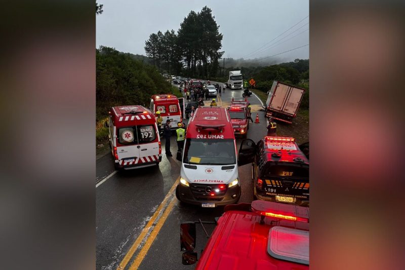 Bombeiros atendem grave acidente na BR-282 em Águas Mornas