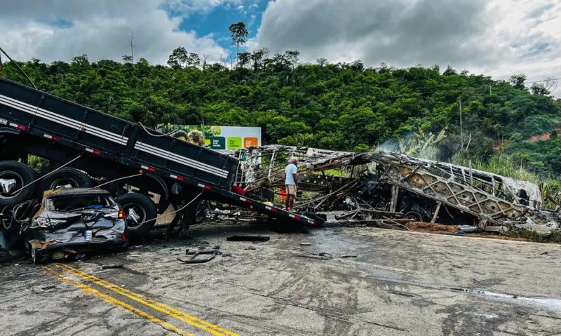 Acidente de ônibus em Minas Gerais