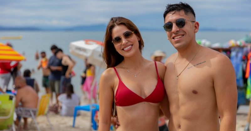 Anita e Andy na praia