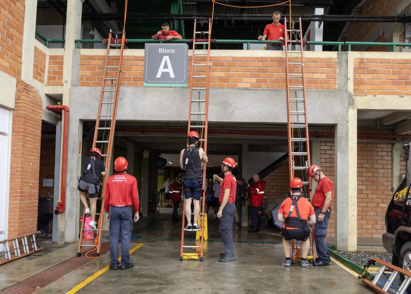 Corpo de bombeiros mais antigos do Brasil abre curso de formação em Joinville