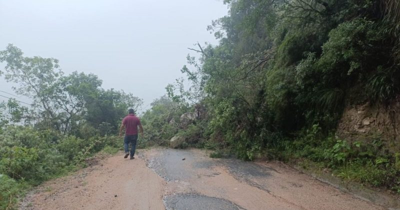 Obras bloquearão trânsito na Serra do Corvo Branco; queda de barreira aconteceu no local