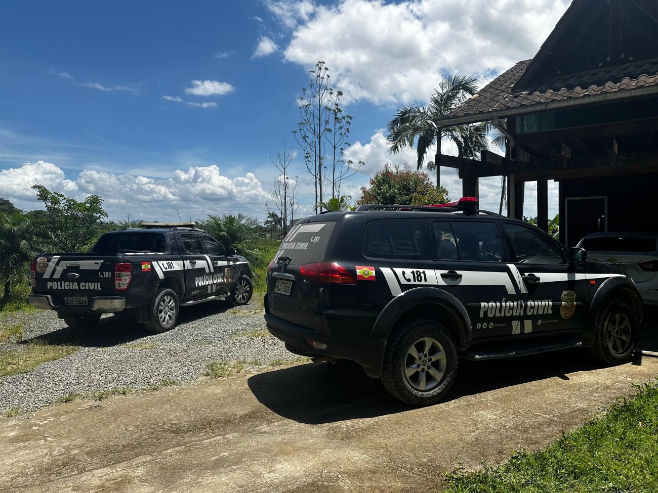Cena de crime em local onde fizeram família refém