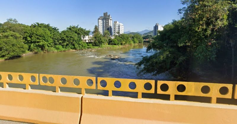 Rio Itapocu, onde corpo em decomposição foi encontrado em Jaraguá do Sul