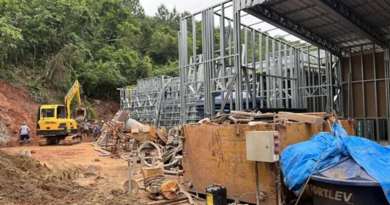 Nova creche do Pioneiros sendo construída