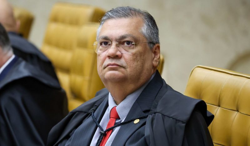 Ministro do STF, Flávio Dino, suspende pagamento de R$ 4 bilhões em emendas parlamentares 