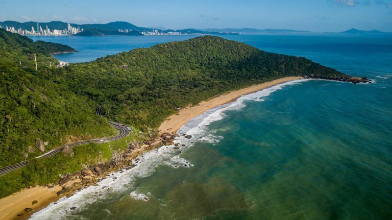 praia mais preservada de Balneário Camboriú