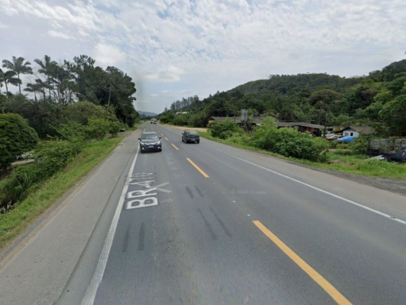 A imagem mostra o km 59 da BR-470.