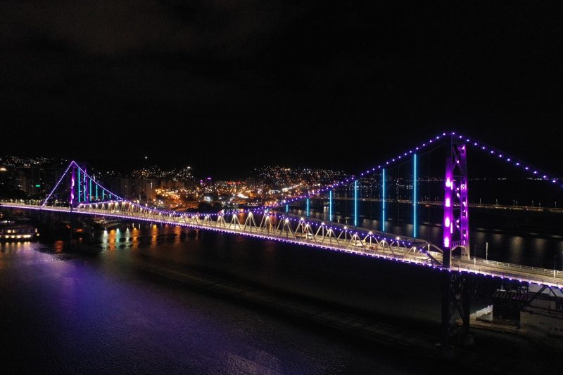 Iluminação cênica da Ponte Hercílio Luz