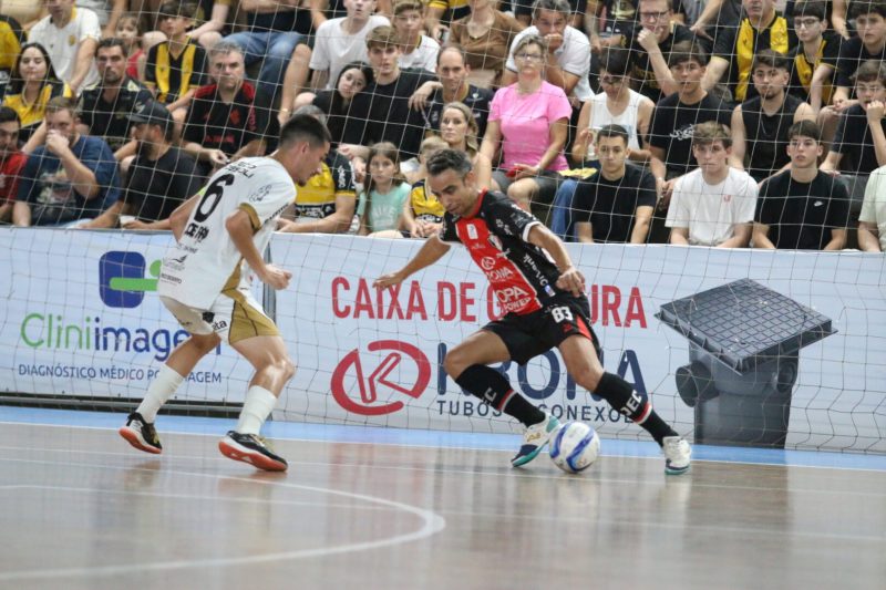 JEC Futsal enfrenta o Criciúma em busca da final do Campeonato Catarinense