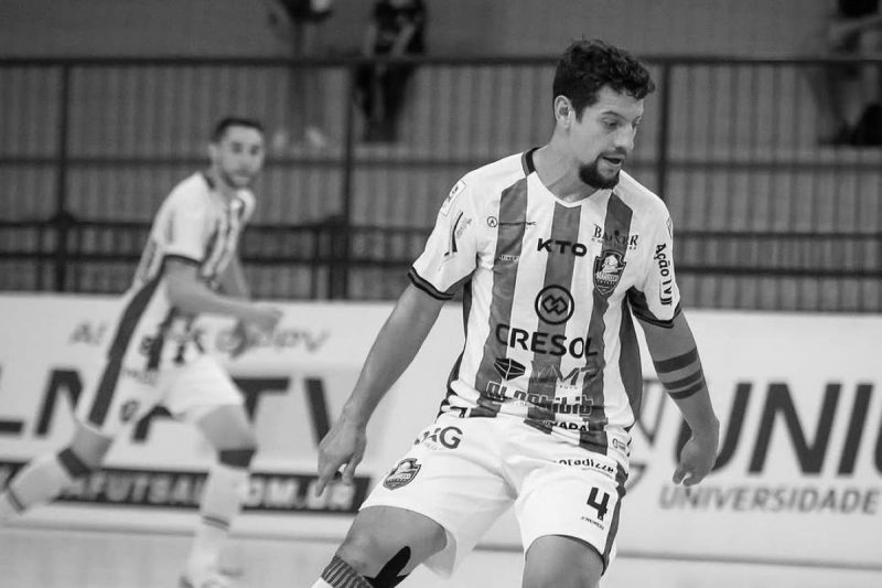 Nas redes, jogador do Marreco Futsal, André Augusto, foi homenageado por clubes e familiares - Foto: Jaraguá Futsal/@jaraguafutsal/Instagram