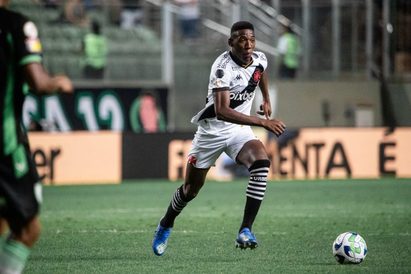 Mercado da Bola tem Léo Pelé no Athletico