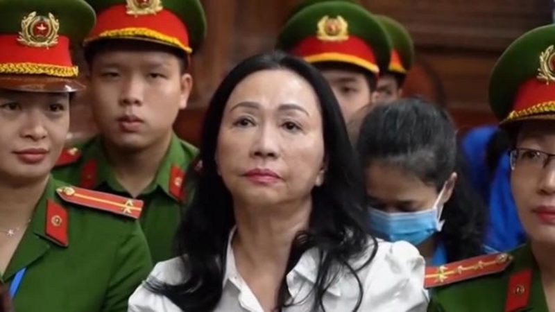 Milionária é condenada a pena de morte após desvio