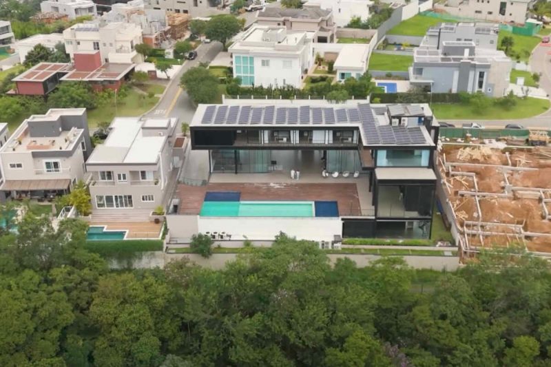 Vista a&eacute;rea da mans&atilde;o vendida por Neymar – Foto: Reprodu&ccedil;&atilde;o / YouTube