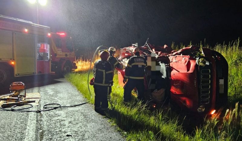 Vítima ficou presa às ferragens e morreu antes da chegada do atendimento