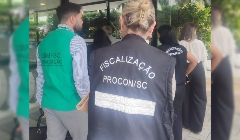 Operação do Procon notifica dentista por propaganda enganosa em Florianópolis