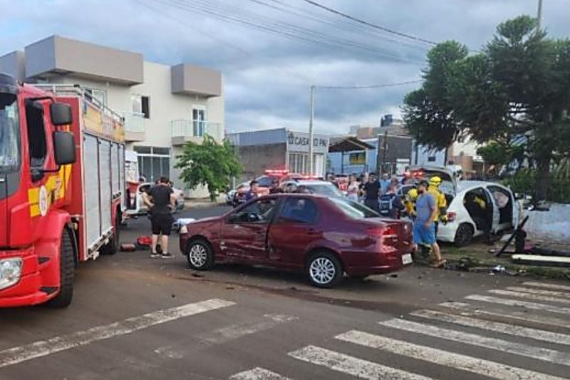 Um adolescente sem habilitação se envolveu em um acidente em Xanxerê.