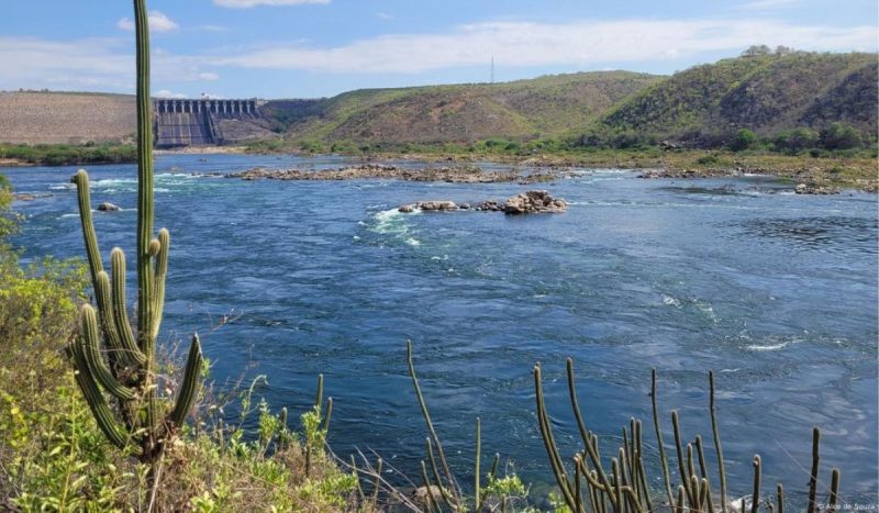 Construção do reservatório de Xingó provocou a redução da vazão do rio, que contribuiu para o aumento da erosão costeira e da salinização da água, aponta perícia