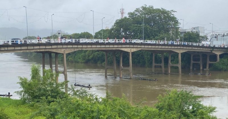 Papai Noel chega de Jet Ski em Tubarão e fica na cidade para quem quiser conhecer o bom velhinho