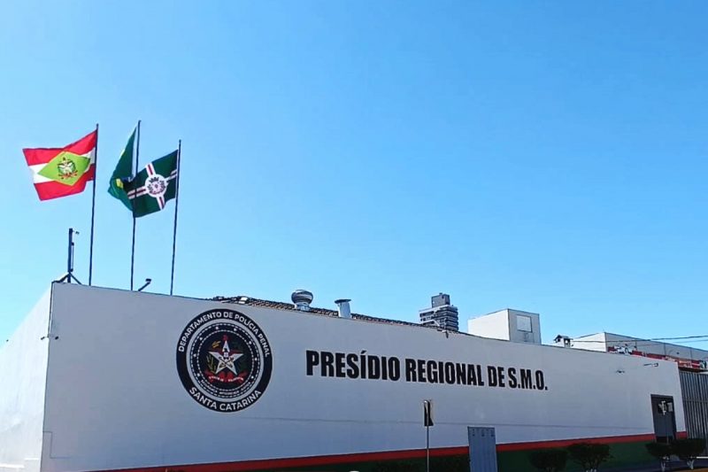 Bombeiros e Samu atuaram na tentativa de reanima&ccedil;&atilde;o, mas a v&iacute;tima n&atilde;o resistiu e morreu no pres&iacute;dio de S&atilde;o Miguel do Oeste. – Foto: SAP/Reprodu&ccedil;&atilde;o