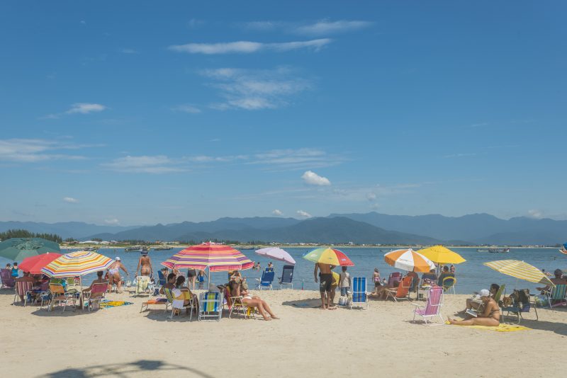 Praia devem lotar no domingo para aproveitar o calorão