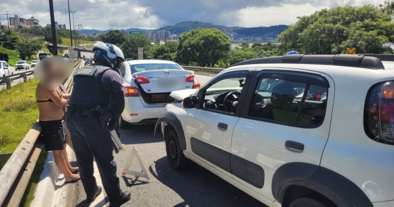 Colisão entre carros aconteceu na manhã desta terça-feira, na BR-282