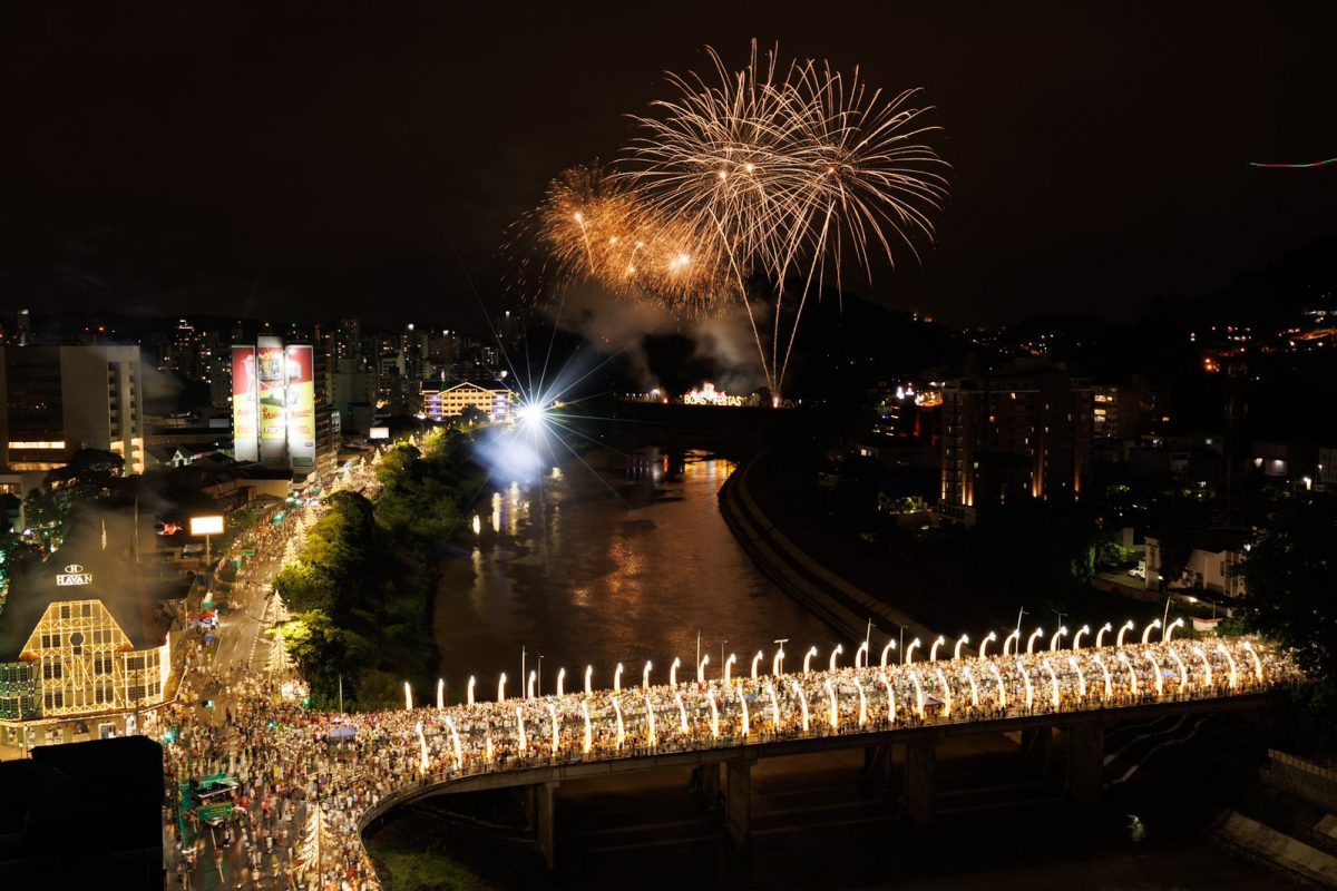 Veja como foi a festa de réveillon em Blumenau