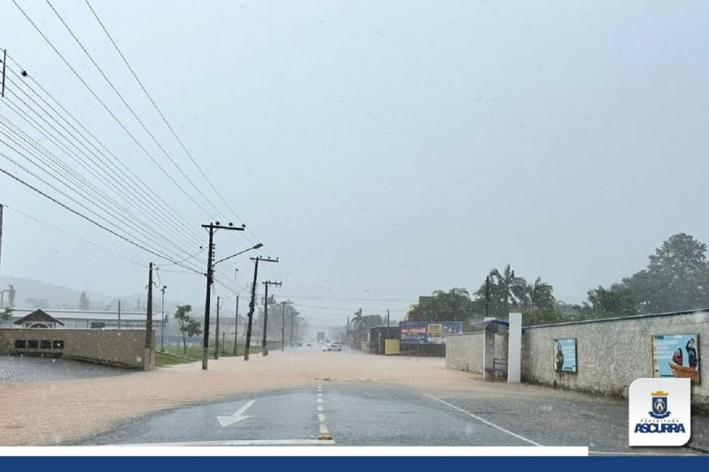 Ascurra alagada após fortes chuvas na região do Vale do Itajaí