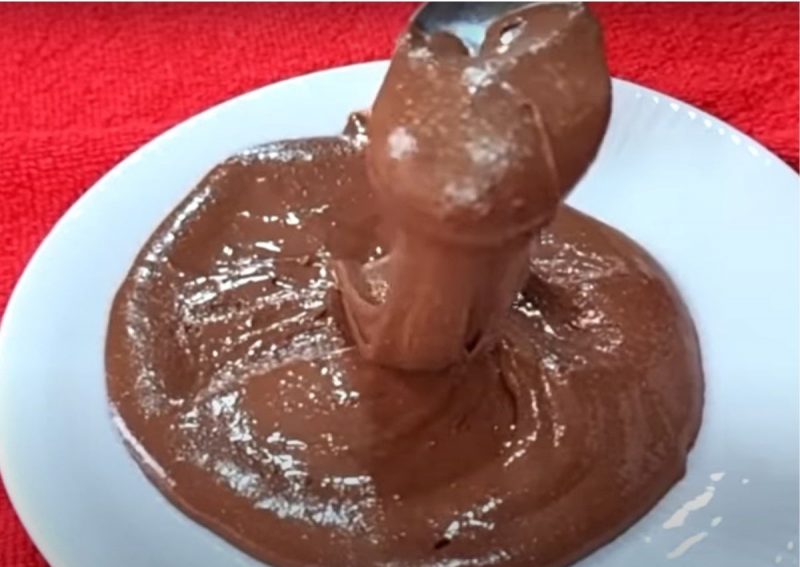 Brigadeiro de colher saudável: para matar o desejo de comer doce