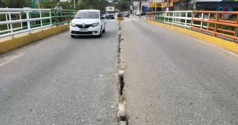 Imagem mostra uma das pontes interditadas em Camboriú