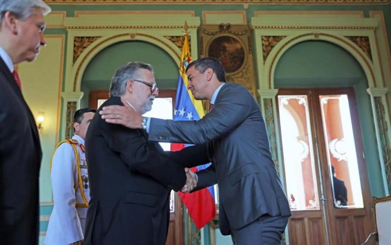 O embaixador Ricardo Capella e demais diplomatas da Venezuela não são mais bem-vindos no Paraguai após decisão de Peña - Foto: @embaveparaguay/Instagram/ND