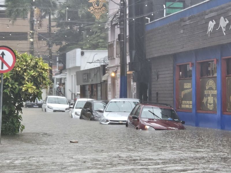 SC fica sob novo alerta de fortes chuvas