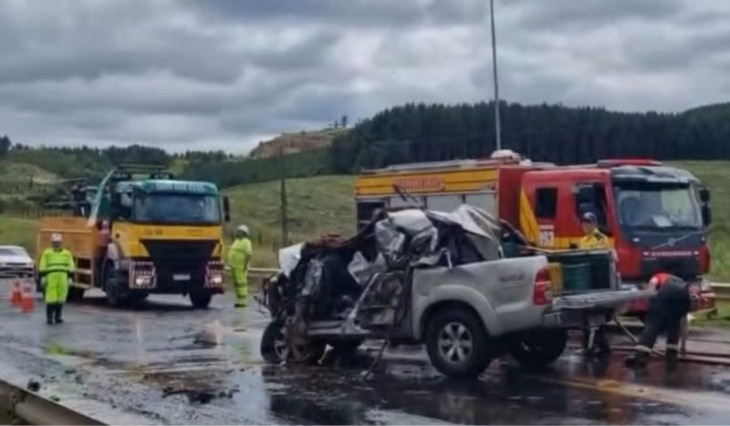 Motoristas dos caminhões sofreram ferimentos leves; um foi encaminhado para o hospital