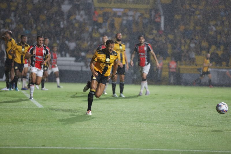 Criciúma venceu o JEC por 3 a 0 no Heriberto Hülse