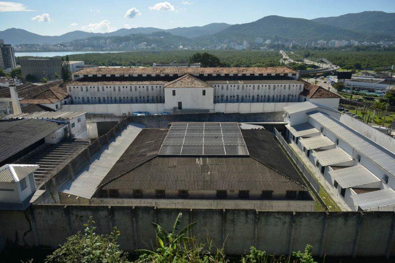 Processo de desativação da Penitenciária de Florianópolis teve início anunciado nesta quinta-feira (30), mesmo dia que um detento fugiu do local - Foto: Eduardo Valente/Secom-SC/Reprodução/ND