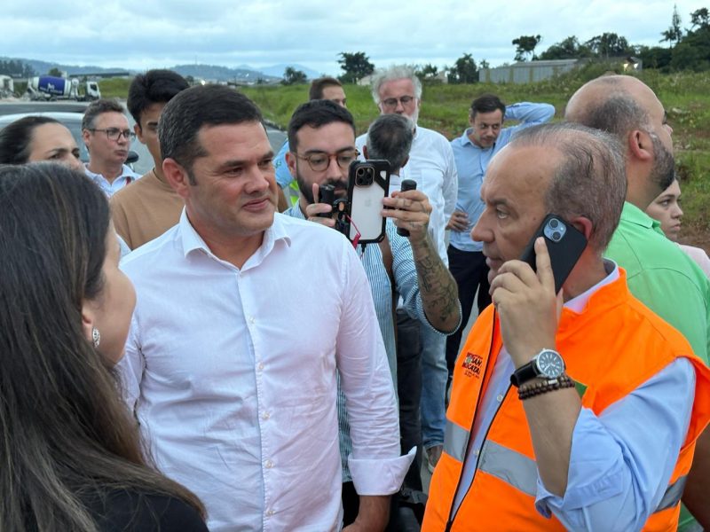 Jorginho Melo no trevo da Antônio Heil em Itajaí